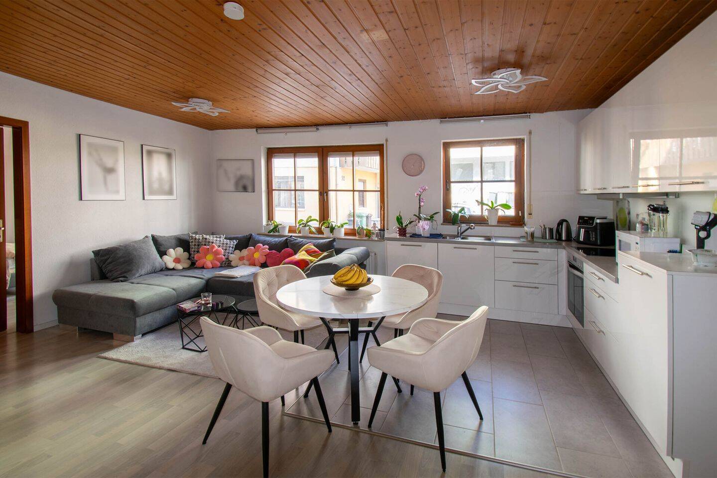 Fit für die Zukunft, Tolle 3 Zimmerwohnung mit Stellplatz zum sofortigen Bezug, 74357 Bönnigheim