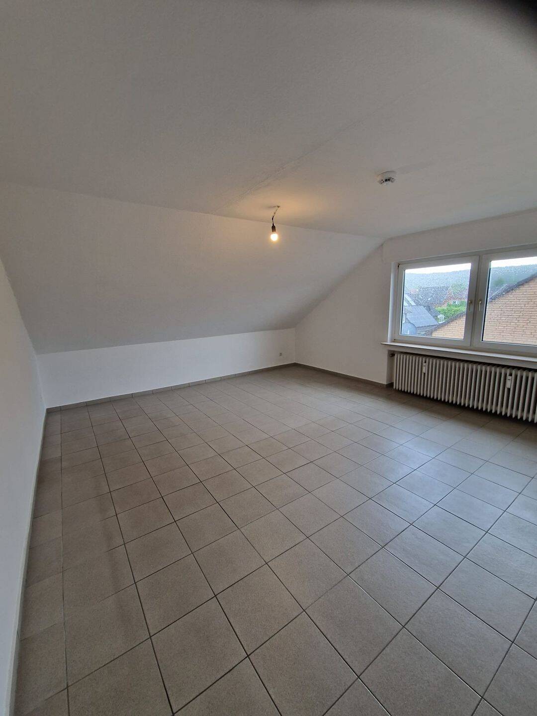 Renovierte 4 ZKB Dachgeschoss in Hasbergen, 49205 Hasbergen