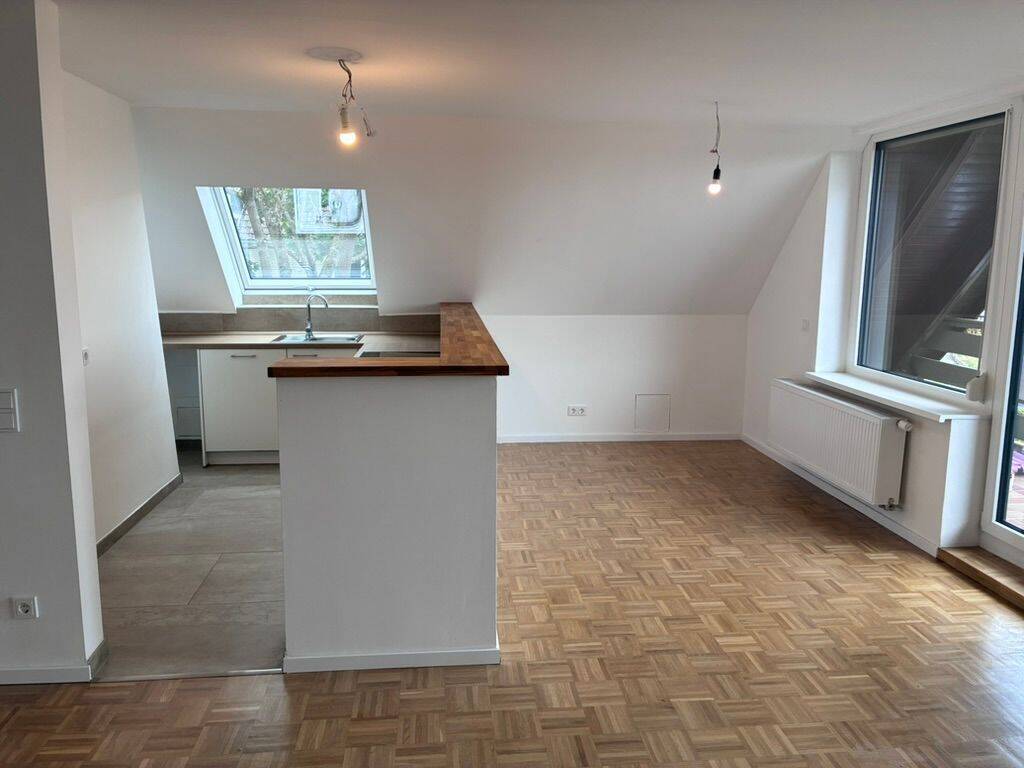 Erstbezug nach Kernsanierung | 2 Zimmer | Loggia | Neue Einbauküche | Weende-Nord, 37077 Göttingen