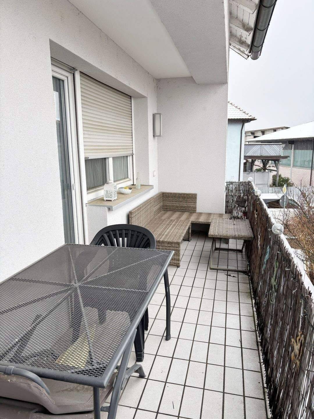 Frisch renovierte Wohnung mit Balkon in Volkach !, 97332 Volkach