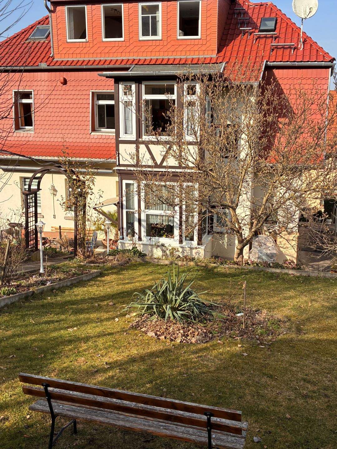 2-3 Familienvilla mit Blick über Arnstadt und großem Garten, 99310 Arnstadt