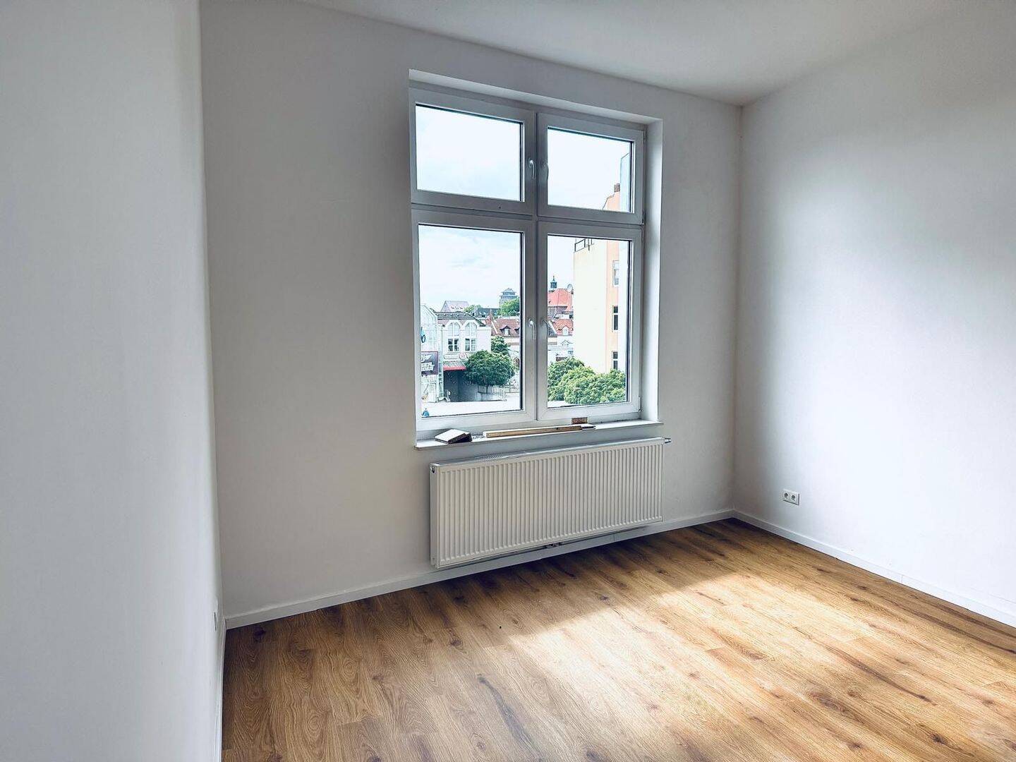 Große, sehr helle 2ZKB, 28217 Bremen (Handelshäfen Steffensweg Utbremen Westend)