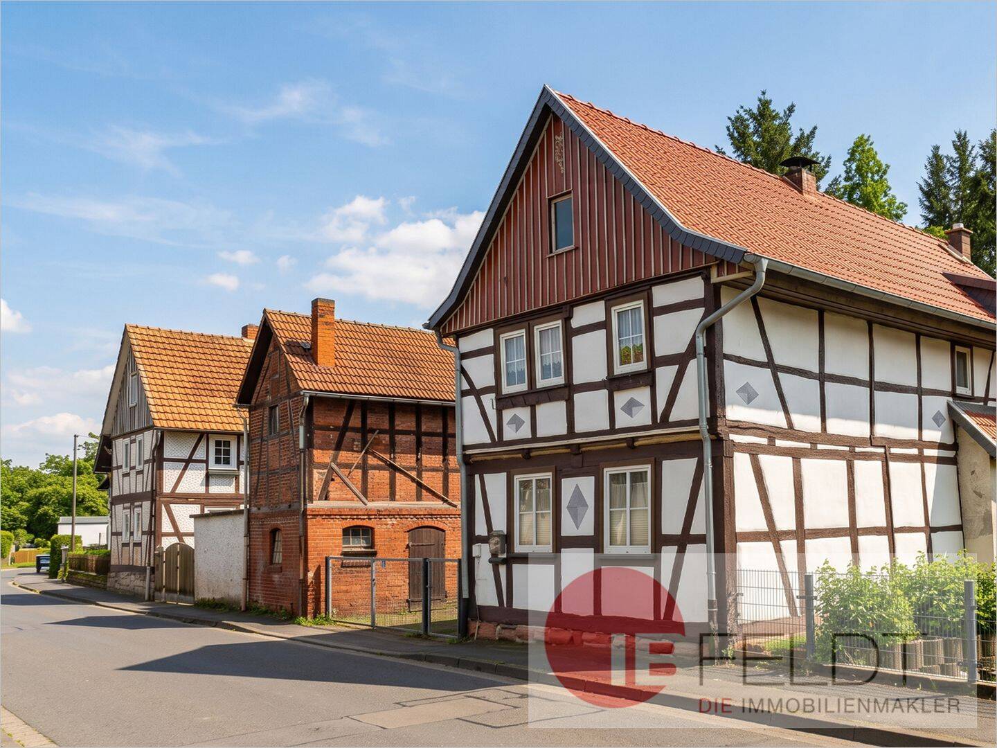 Zum Wachküssen: Teilmodernisiertes Wohnhaus mit Fachwerk-Charme + Nebengebäude mit Garage, Werkstatt, 99834 Gerstungen