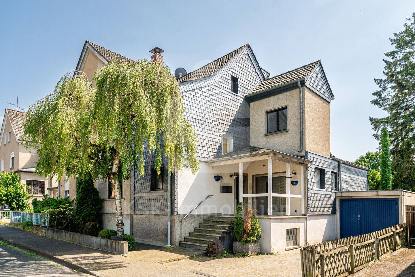 Aufgepasst Handwerker! Einzigartiges Zweifamilienhaus mit 2 separaten Eingängen., 51469 Bergisch Gladbach