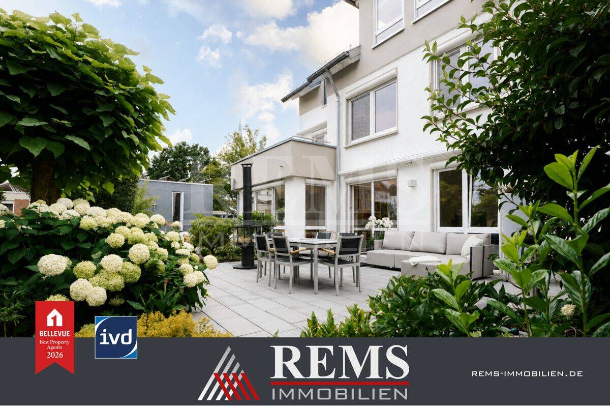 Modernisiertes Einfamilienhaus mit Einliegerwohnung, Küchen, Kamin, Garage und zauberhaftem Garten, 73614 Schorndorf