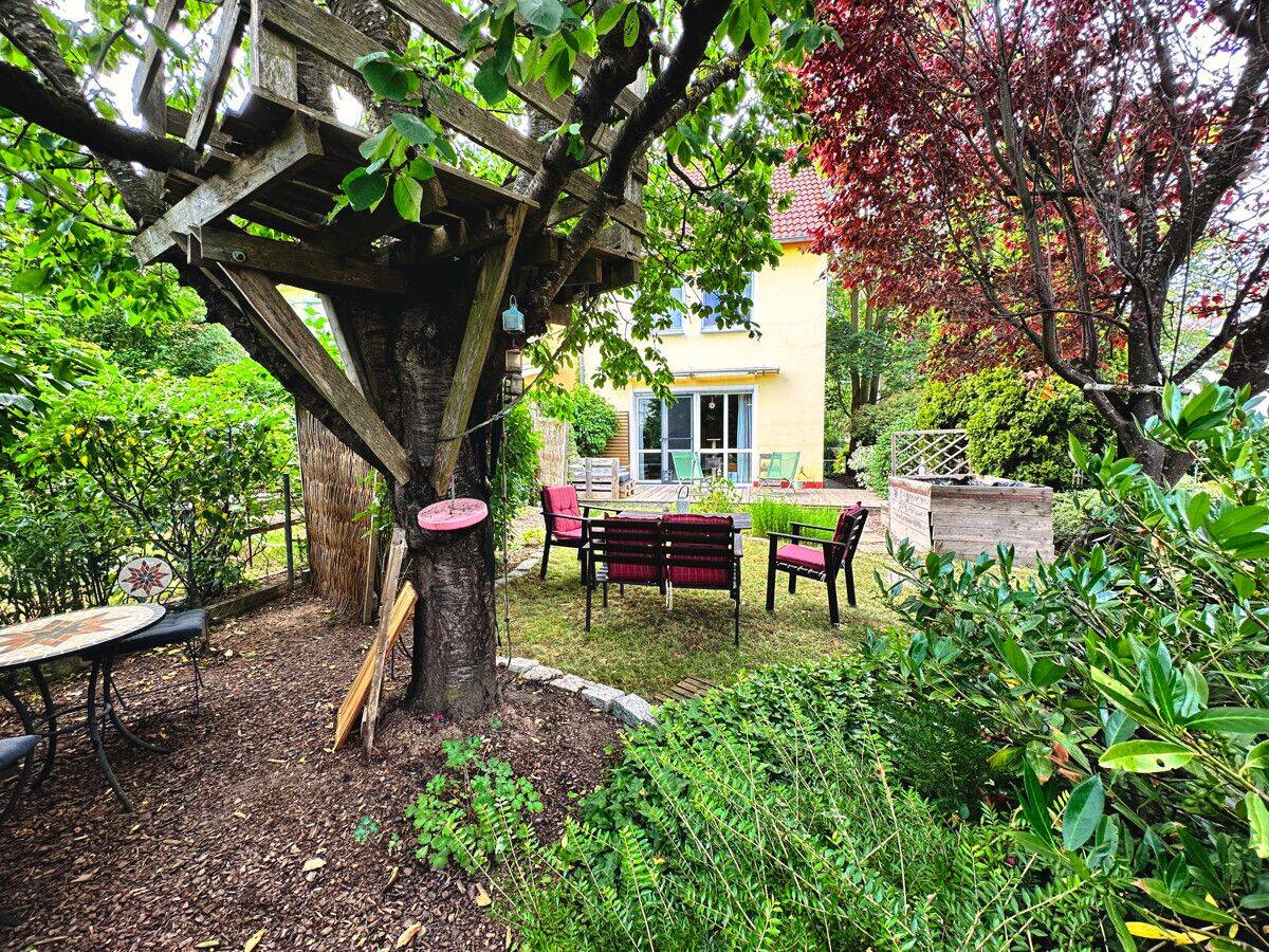 Ankommen – Wohlfühlen – Leben! Reiheneckhaus mit Garten in Regensburg!, 93055 Regensburg (Brandlberg-Keilberg Burgweinting-Harting Innenstadt Ostenviertel Schwabelweis)