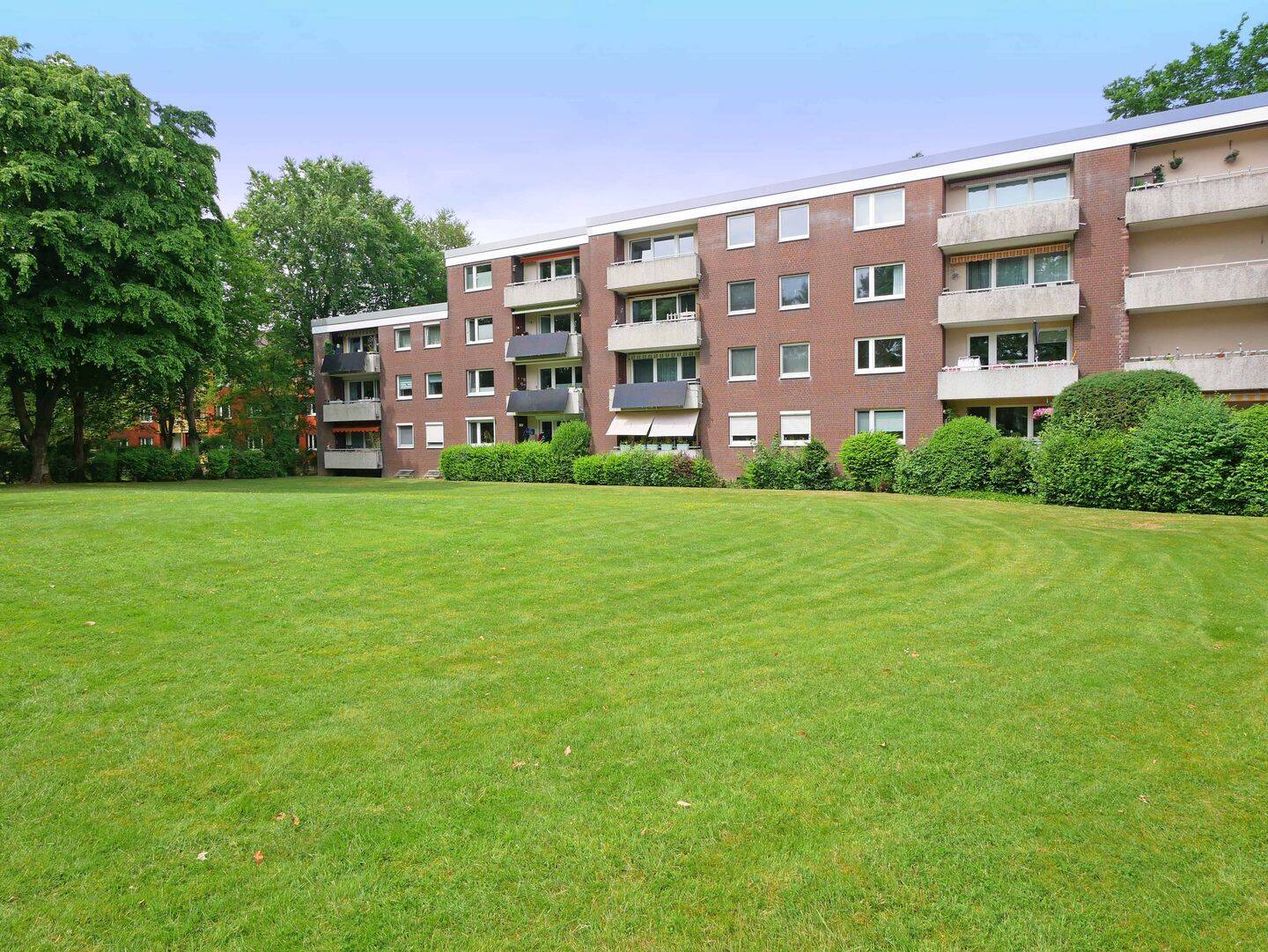 3 – 4 Zimmer Endetage mit Loggia, 22927 Großhansdorf