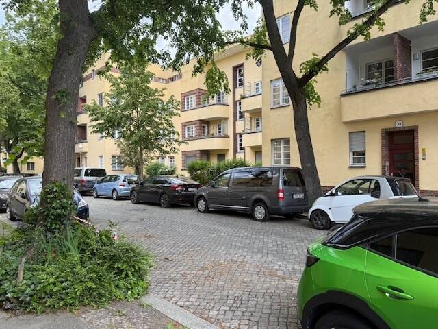 Helle 3 Zimmer -Wohnung im Lindenhof-Ensemble,Balkon,in Berlin-Spandau,vermietet-Eigenbedarf möglich, 13587 Berlin (Spandau Hakenfelde Kolonie Wannseeaten Siedl. Wohnsiedlung Hakenfelde)