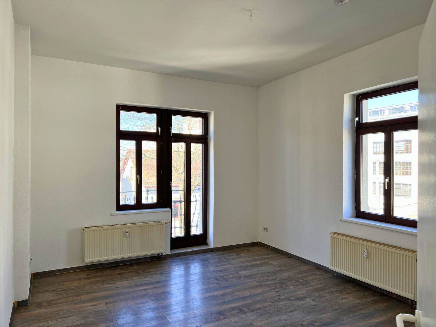 Schöne 3-Zimmer-Wohnung mit Balkon und Wannenbad in Dresdner Stadtteil Pieschen, 1127 Dresden (Hellerberge Leipziger Vorstadt Mickten Pieschen-Nord/Trachenberge Pieschen-Süd)