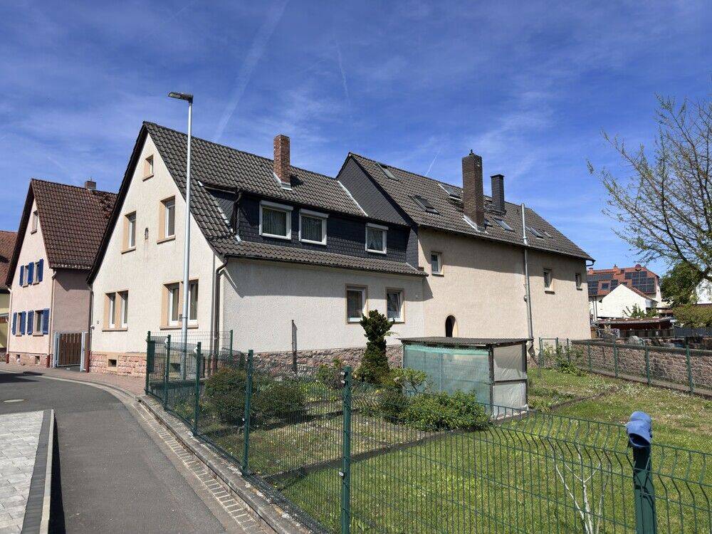 Wohnhaus mit 2-3 Einheiten: Ideal als Mehrgenerationenhaus oder zum Wohnen & Arbeiten!, 63843 Niedernberg