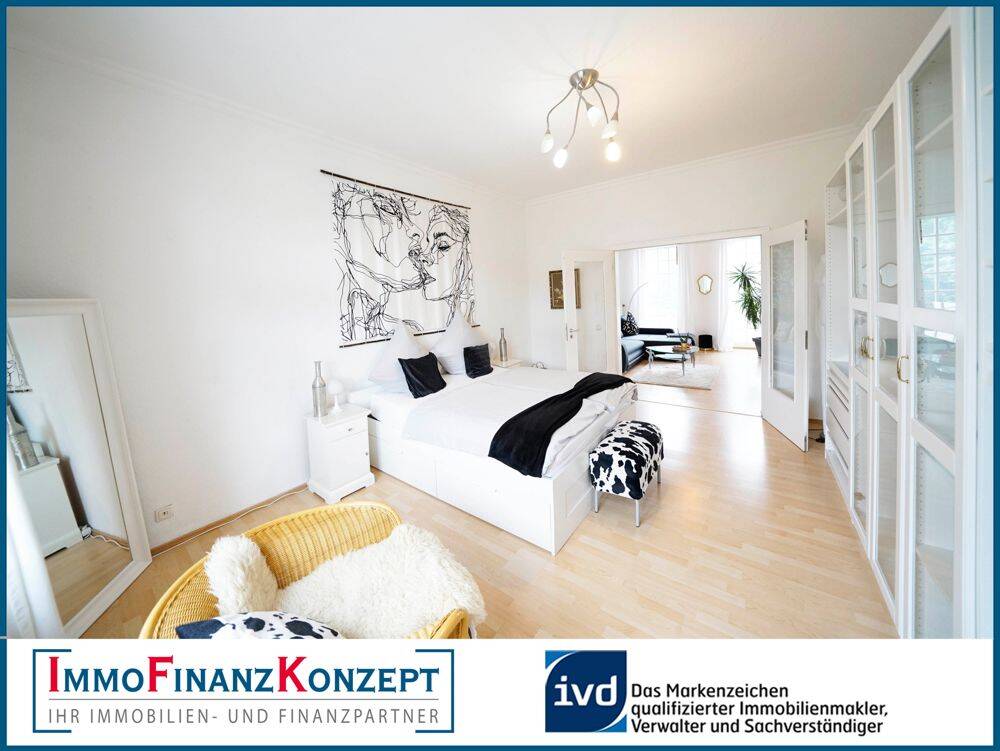 Lichtdurchflutete Wohnung mit Balkon in stilvoller Villa in Herten, 45699 Herten