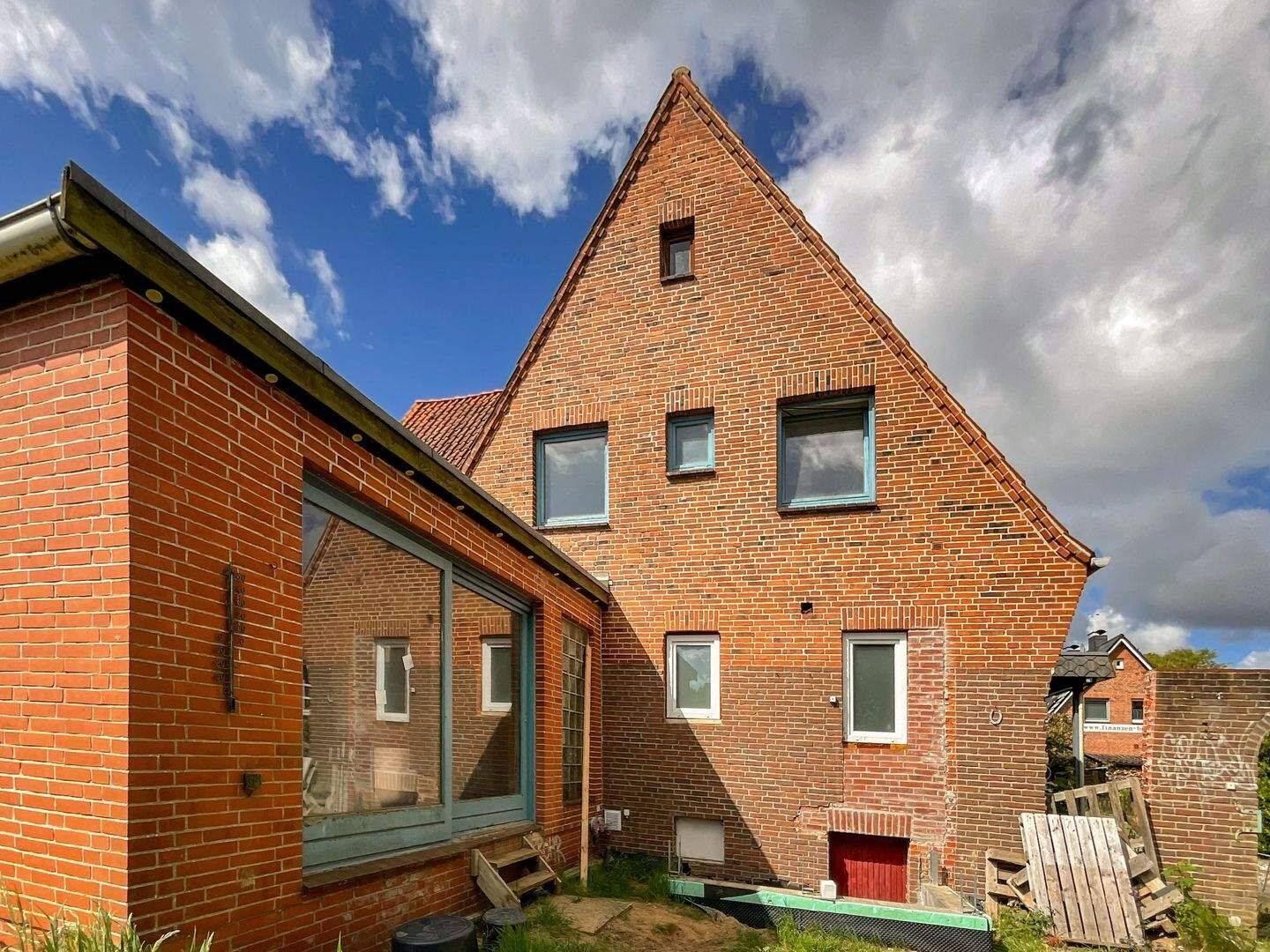 Zweifamilienhaus mit Garage in Rendsburg zu verkaufen !, 24768 Schülp b. Rendsburg