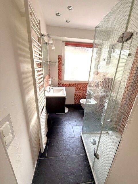 Nur wenige Stufen in Ihr neues Zuhause – gut aufgeteilte 3-Zimmer-EG-Wohnung mit Balkon!, 45359 Essen (Bedingrade Frintrop Schönebeck)
