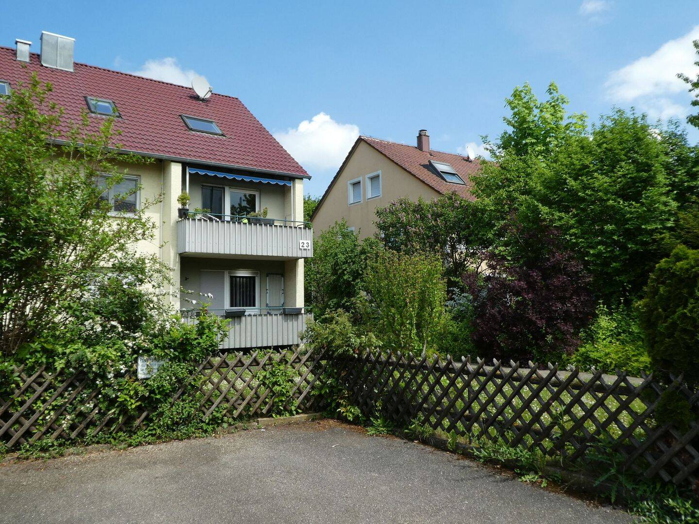 PROVISIONSFREI ! Sonnige 3,5 -4- Zimmer-DG-Wohnung in bevorzugter Wohnlage * teilbar in Zwei Einheiten * Balkone genehmigt, 71254 Ditzingen