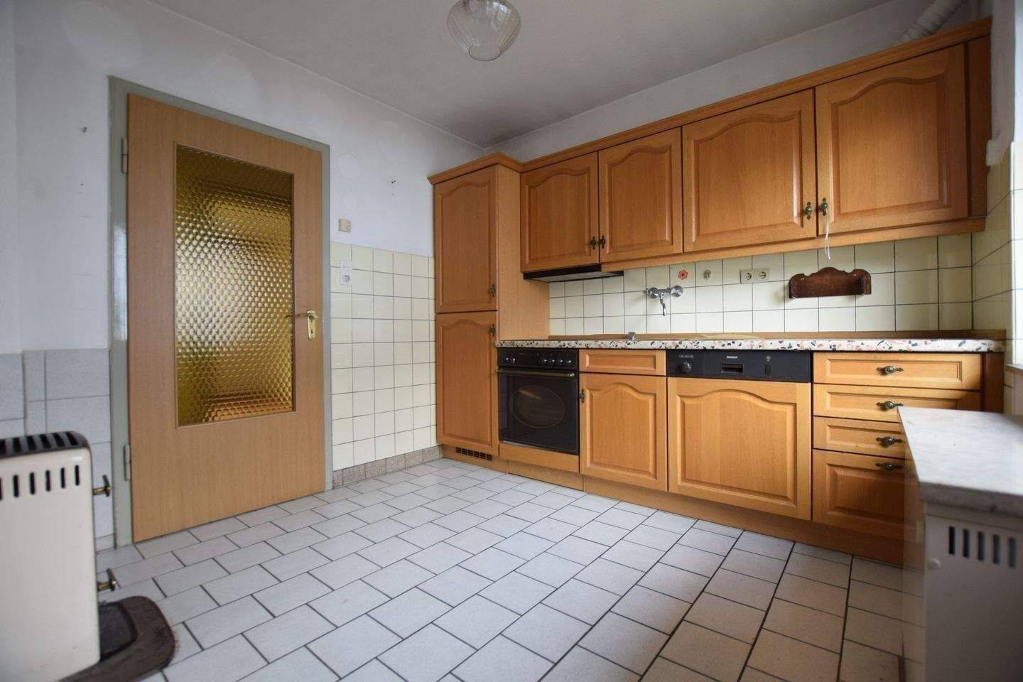 Charmantes Zweifamilienhaus mit großem Garten, 90441 Nürnberg (Gibitzenhof Sandreuth Schweinau Werderau)
