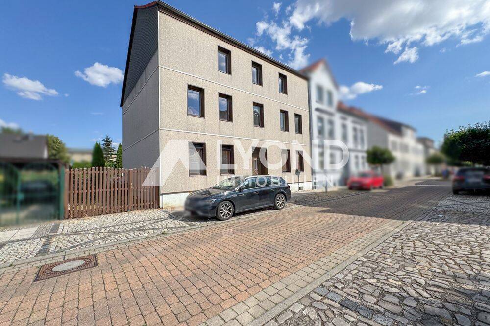 Sanierungsobjekt mit Entwicklungspotenzial, Mehrfamilienhaus in zentraler Lage von Staßfurt!, 39418 Staßfurt