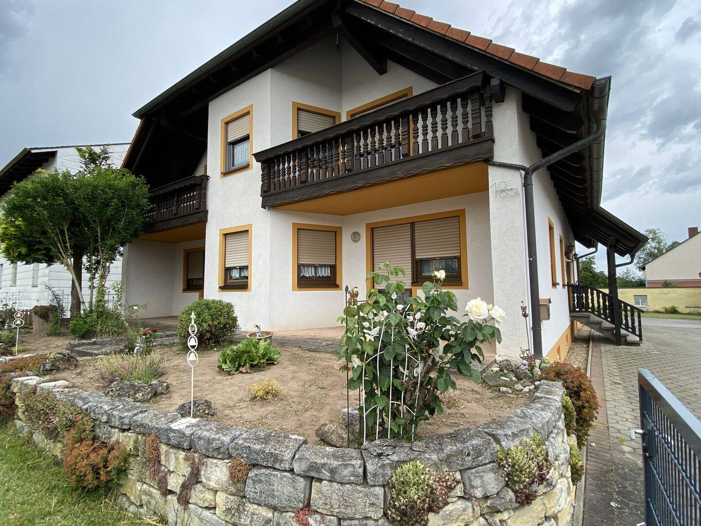 Einmalige Gelegenheit! Zweifamilienhaus auf großem Grundstück mit einmaliger Garage und Scheune!, 96158 Frensdorf