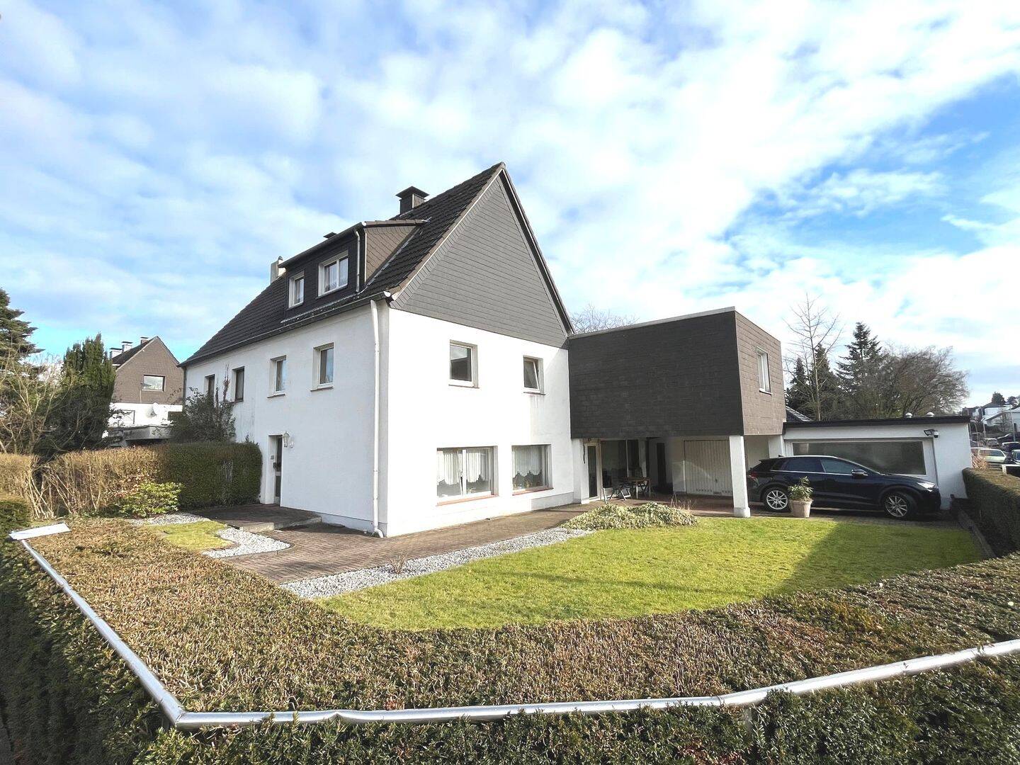 Kernsanieren oder Neubau – Haus auf großem Eckgrundstück in Saarn – TOP-LAGE am Waldrand, 45481 Mülheim an der Ruhr (Broich Saarn Saarn/Mintard Saarn/Selbeck)