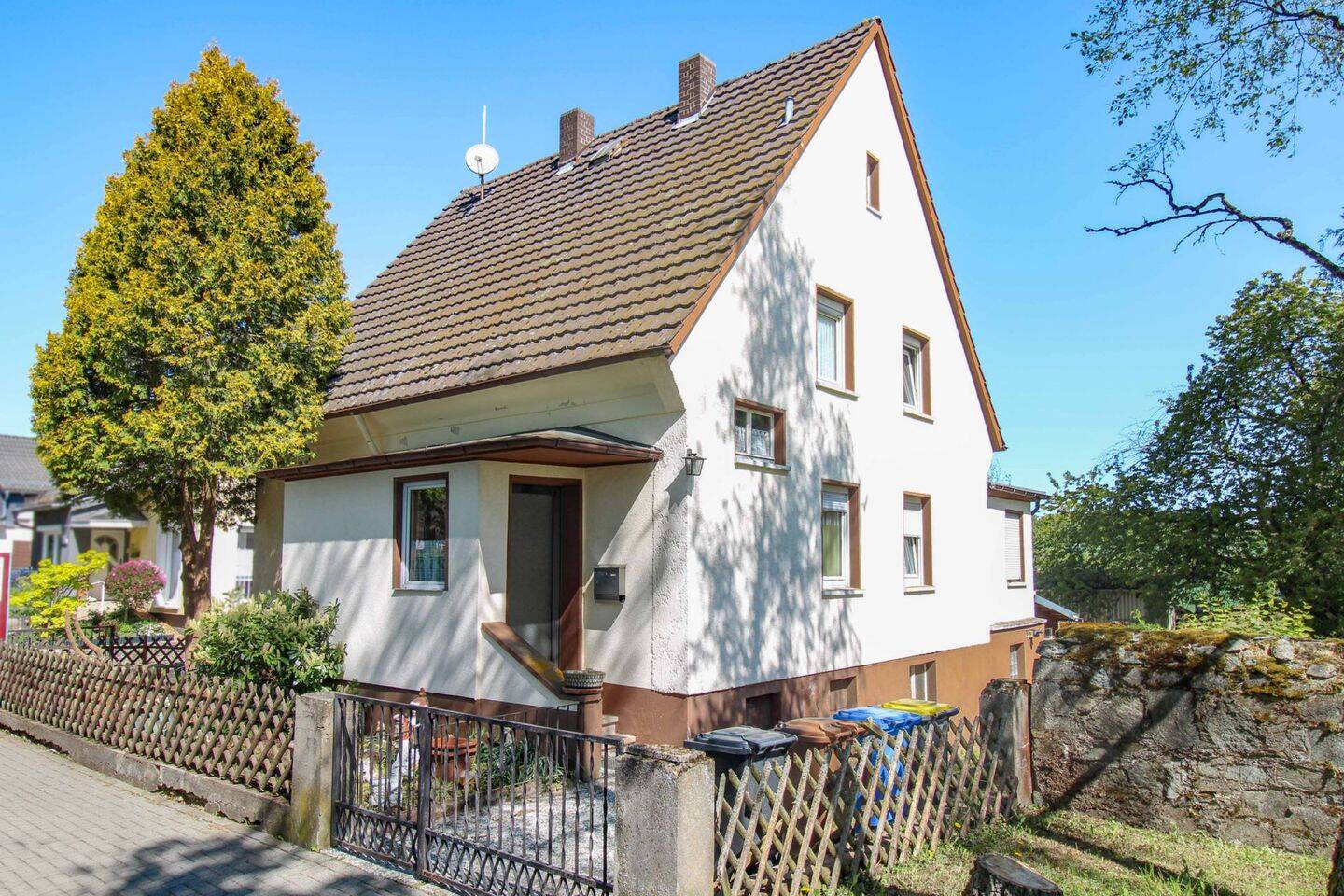 Familienidylle in Feldrandlage von Büblingshausen – Zuhause mit großem Garten und viel Potenzial, 35578 Wetzlar