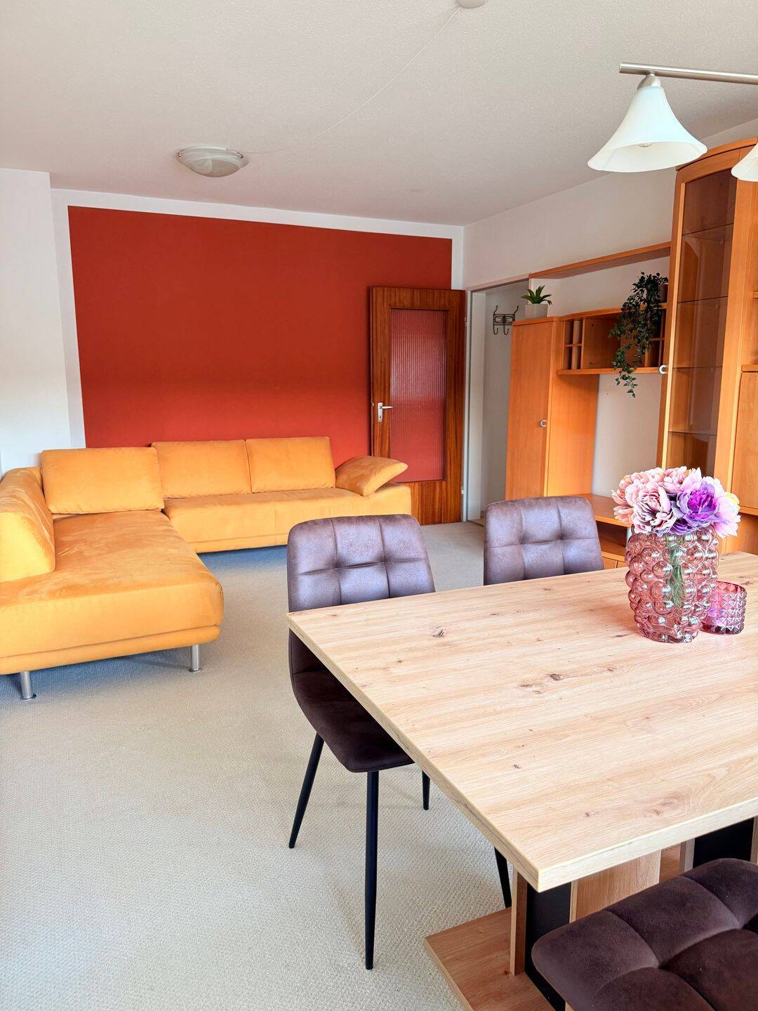 Attraktive, liebevoll möblierte Zwei-Zimmer-Wohnung in Singen-Nord, 78224 Singen (Hohentwiel)