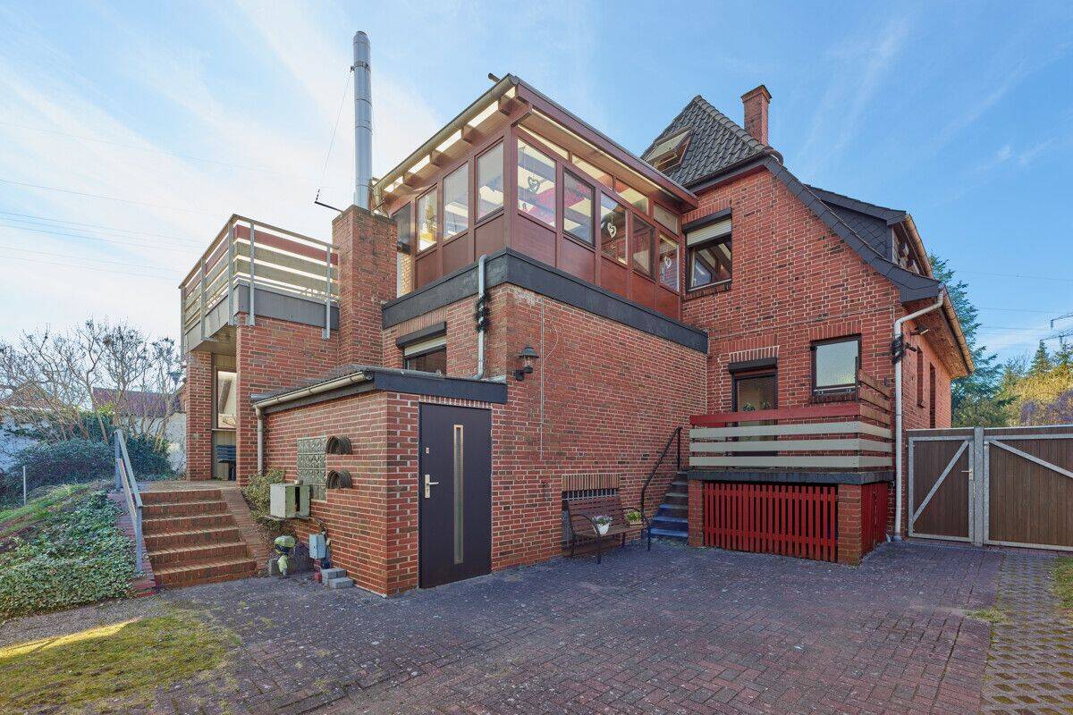 Großzügiges Wohnhaus mit Wintergarten, Dachterrasse und Gartenfläche in Winsen (Luhe), 21423 Winsen (Luhe)