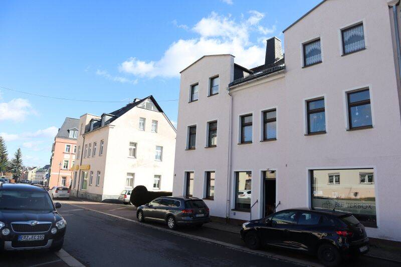 Hübsche 2-Raum-Wohnung mit EBK in ruhiger Seitenstrasse !, 9376 Oelsnitz/Erzgeb.