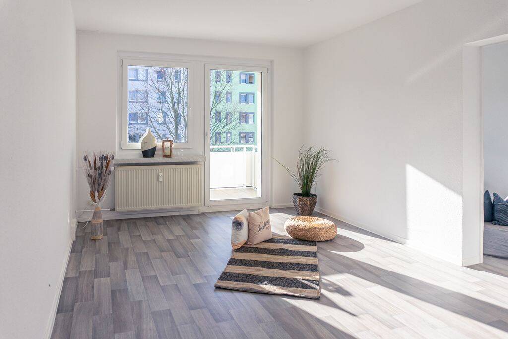 4-Raum-Familienwohnung mit Balkon, 9119 Chemnitz (Helbersdorf Kapellenberg Kappel Zentrum)