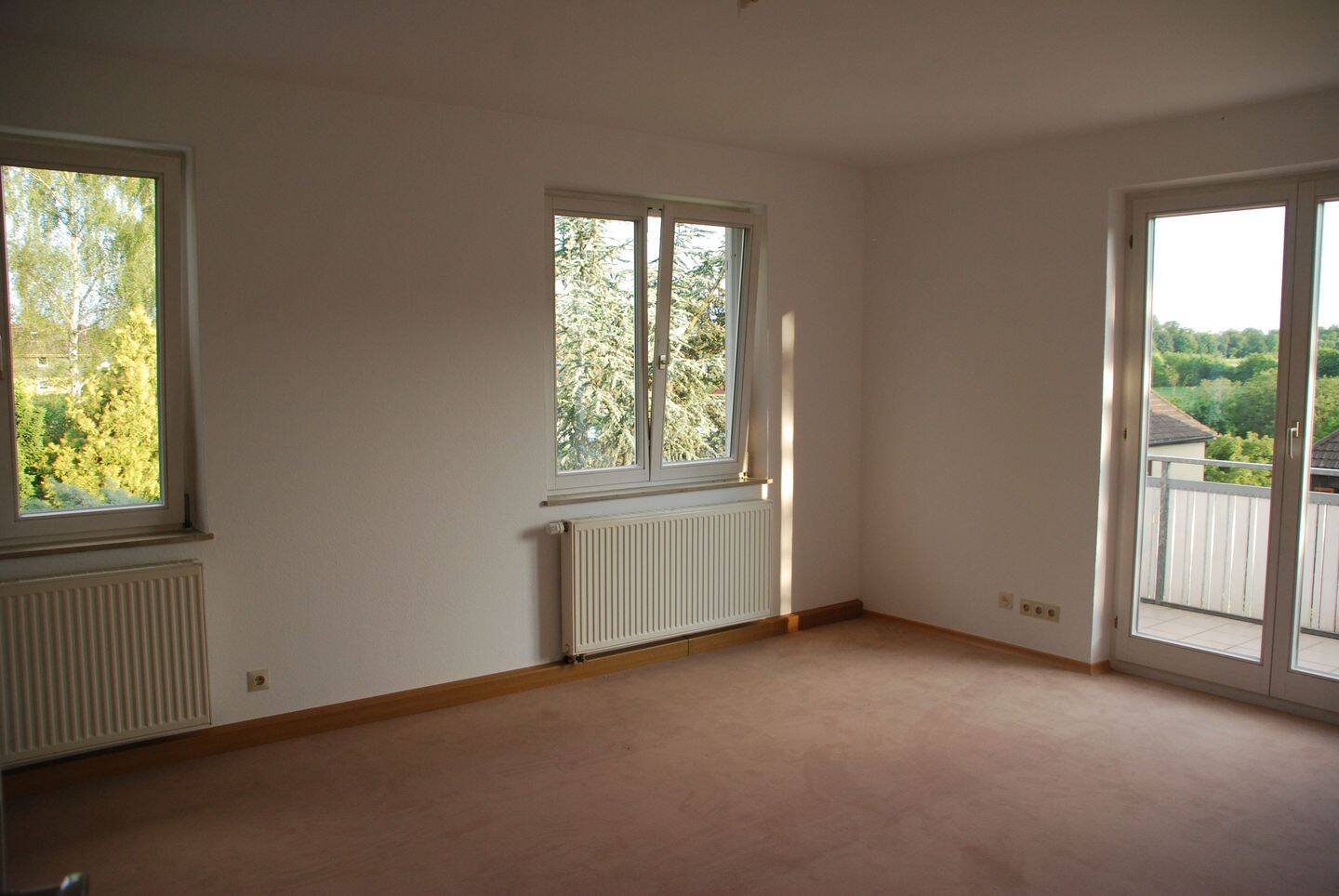 Sonnige 3,5 Zi.-Wohnung in Stuttgart-Sillenbuch, 70619 Stuttgart (Heumaden Lederberg Riedenberg Sillenbuch)