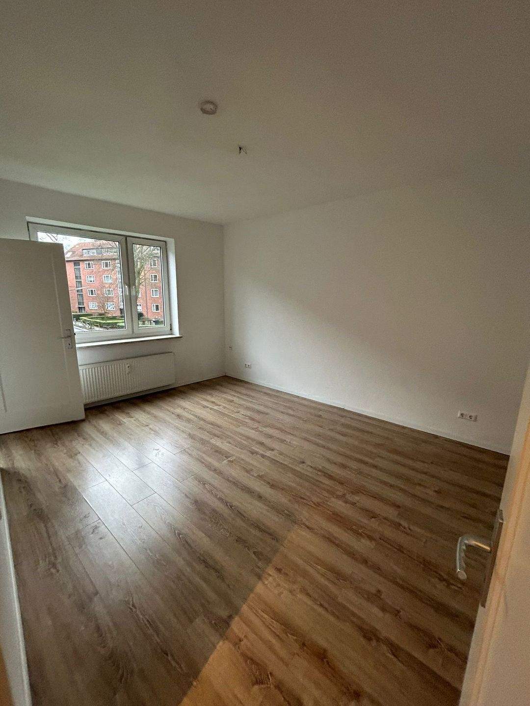1- Zimmer Wohnung in toller Lage !Bitte Beschreibung beachten, 22299 Hamburg (Hamburg-Nord Winterhude)