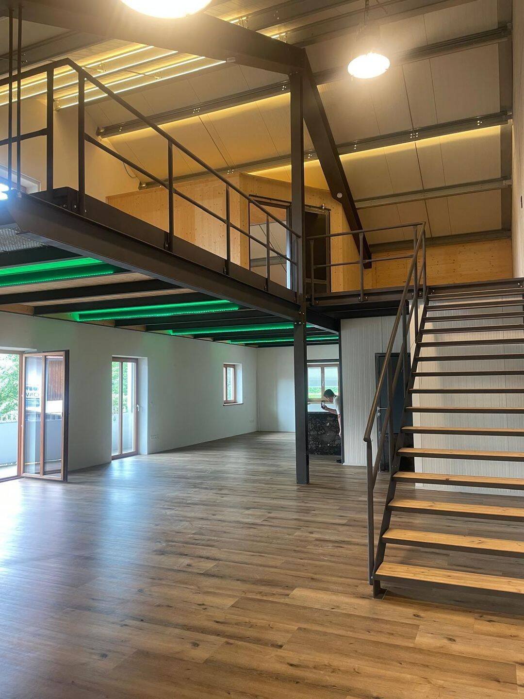 Arbeiten mit Stil – Exklusive Loftfläche mit Galerie und vielseitigen Nutzungsmöglichkeiten, 83737 Irschenberg