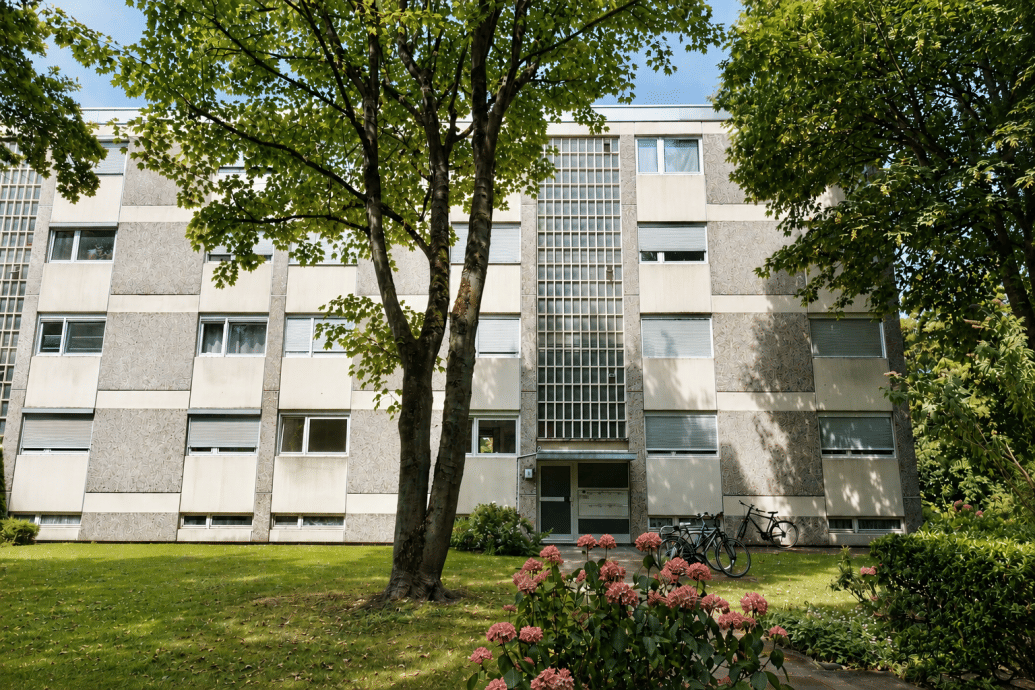 Gut geschnittene 3-Zimmer-Wohnung mit großzügiger Loggia in attraktiver Lage von Kaarst, 41564 Kaarst