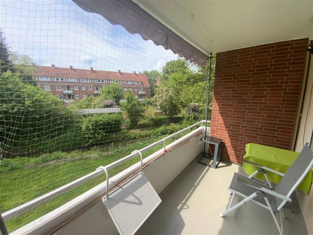 Helle 3-Zimmer-Wohnung mit sonniger Loggia in grüner Wohnlage im Bremer Süden, 28277 Bremen (Kattenesch Kattenturm)