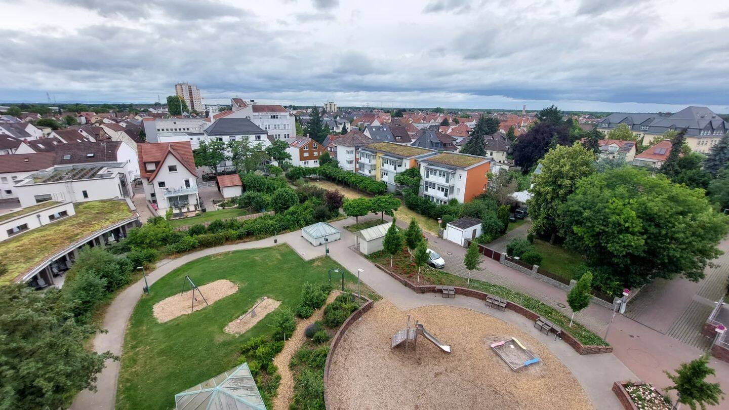 Helle 3-Zimmer-Wohnung mit Balkon | 6. OG | Aufzug | Viernheim, 68519 Viernheim
