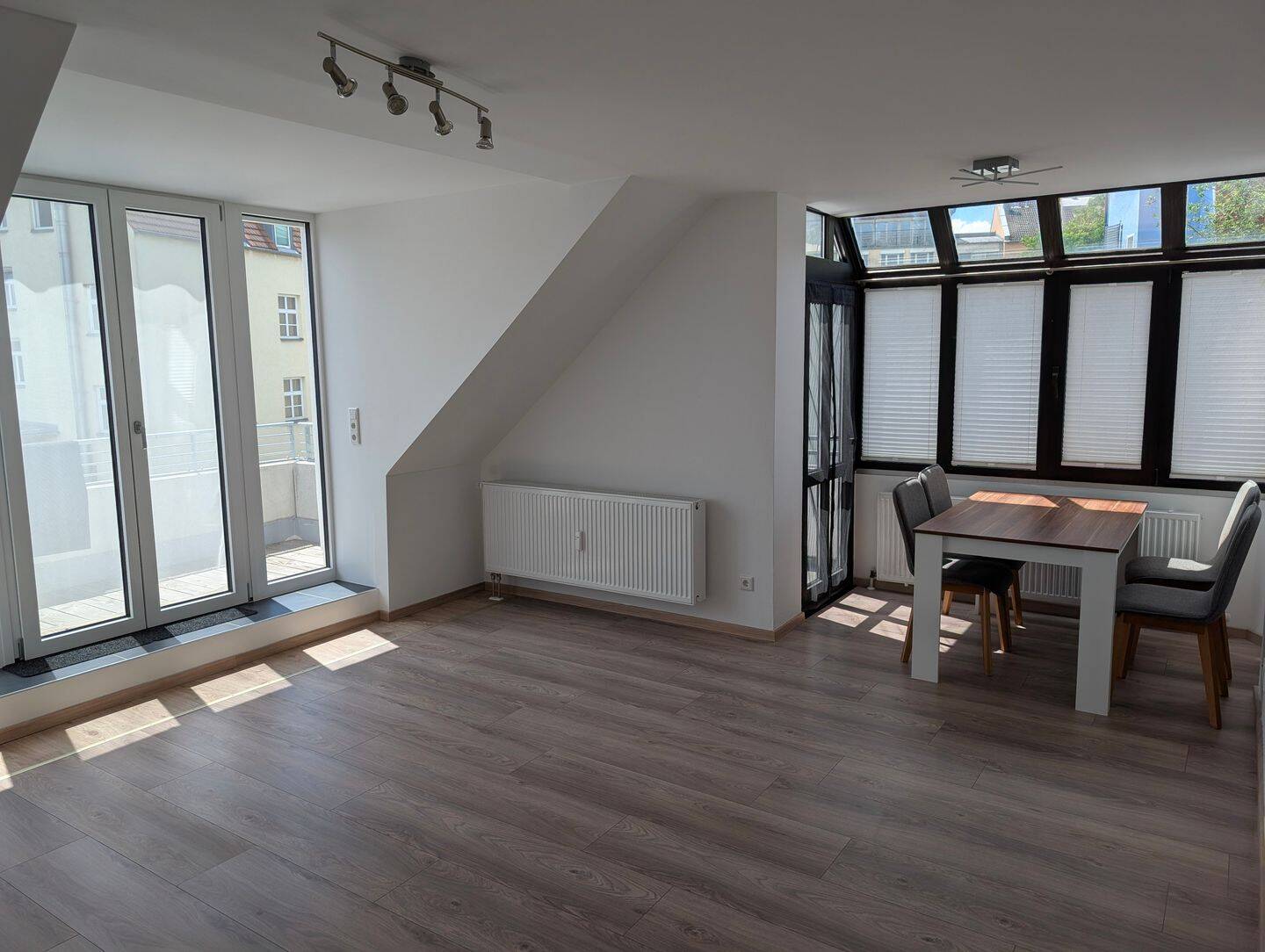 Charmante 2-Zimmer-Wohnung mit zwei Balkonen und Tiefgaragenstellplatz in zentraler Lage von Ingolstadt, 85049 Ingolstadt