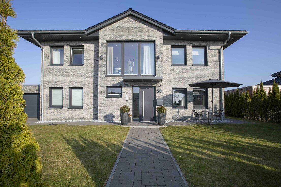 Purer Luxus – Stadtvilla in TOP-Lage von Harrislee, 24955 Harrislee