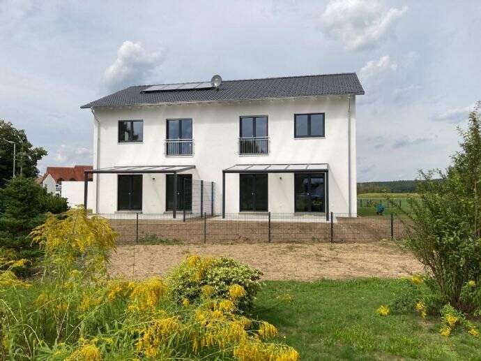 Traumhaftes Doppelhaus mit Garten in Hirschaid zu vermieten, 96114 Hirschaid