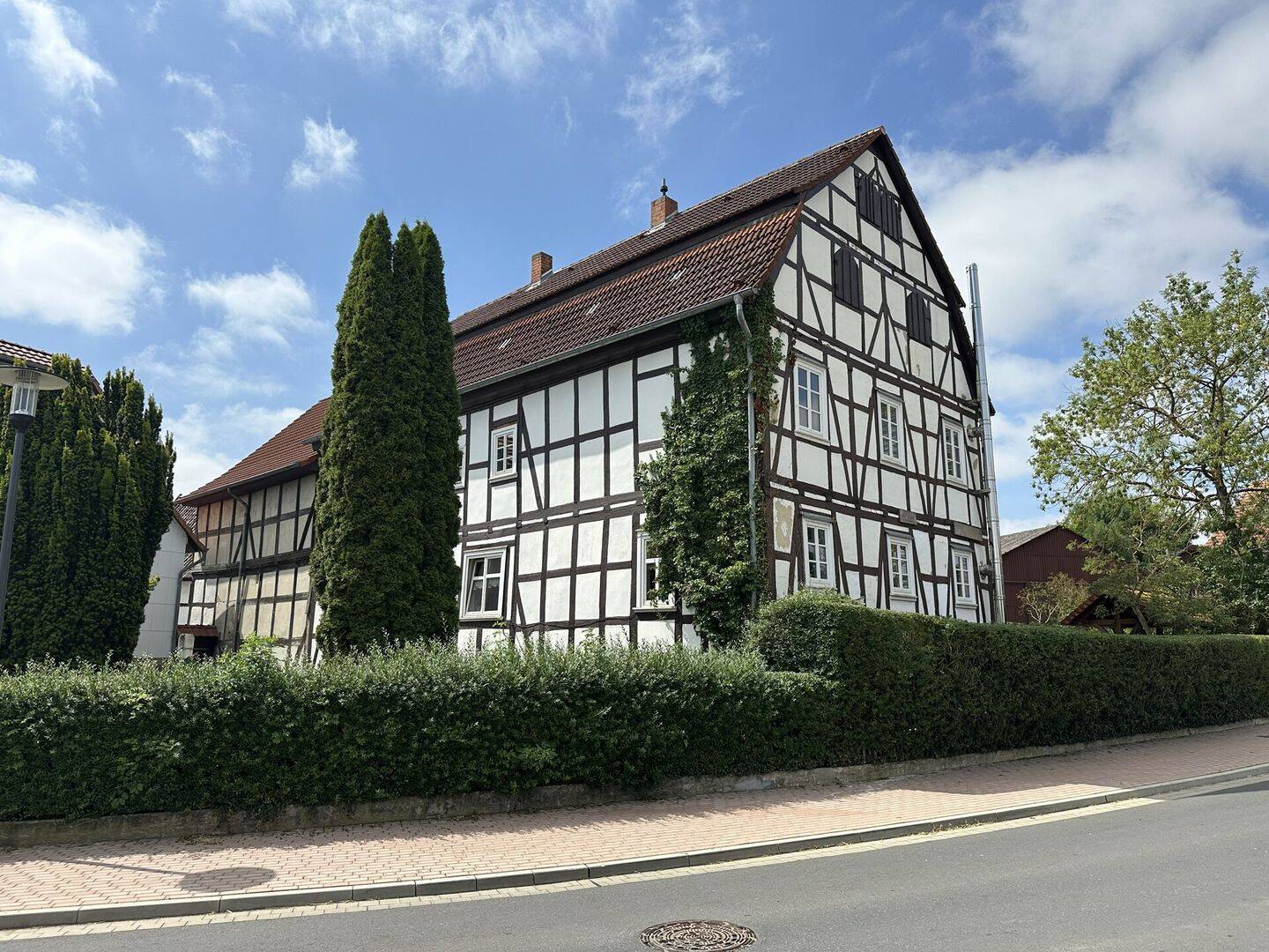 Charmantes Fachwerkhaus mit Scheune – perfekt für Ihre Familie –, 34576 Homberg (Efze)