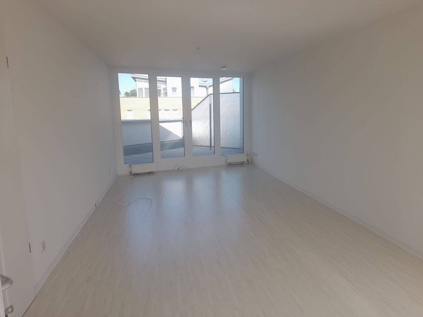 Helle 2-Zimmer-Wohnung mit Terrasse, 14943 Luckenwalde