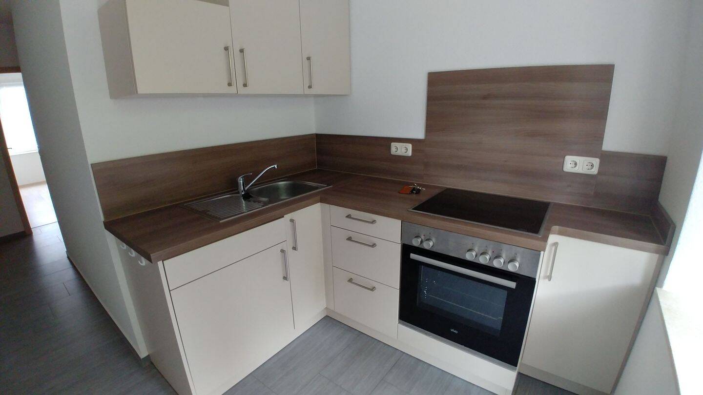 Moderne 2-Zimmer-Wohnung mit Terrasse, 7973 Greiz