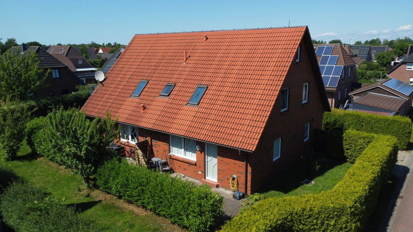 Viel Platz in guter Lage! Familienfreundliches Einfamilienhaus mit Einliegerwohnung in Niebüll, 25899 Bosbüll