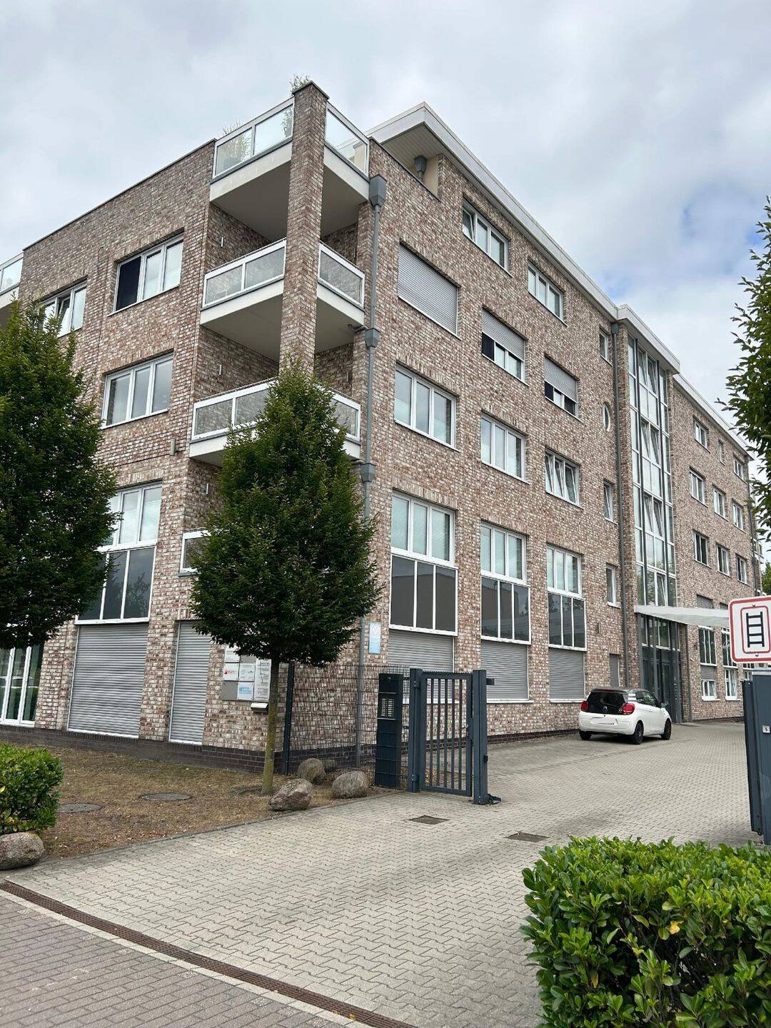 Helle 4-Zimmerwohnung in zentraler Lage gelegen am Hauptbahnhof, 26123 Oldenburg (Oldb) (Bürgerfelde Donnerschwee Nadorst)