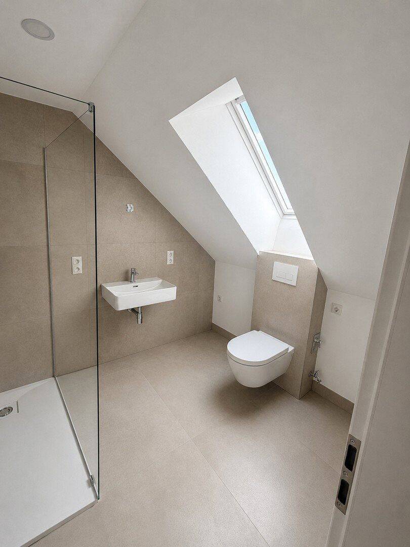 Erstbezug – Kernsanierte 2-Zimmer-DG-Wohnung mit Fernblick, 34292 Ahnatal