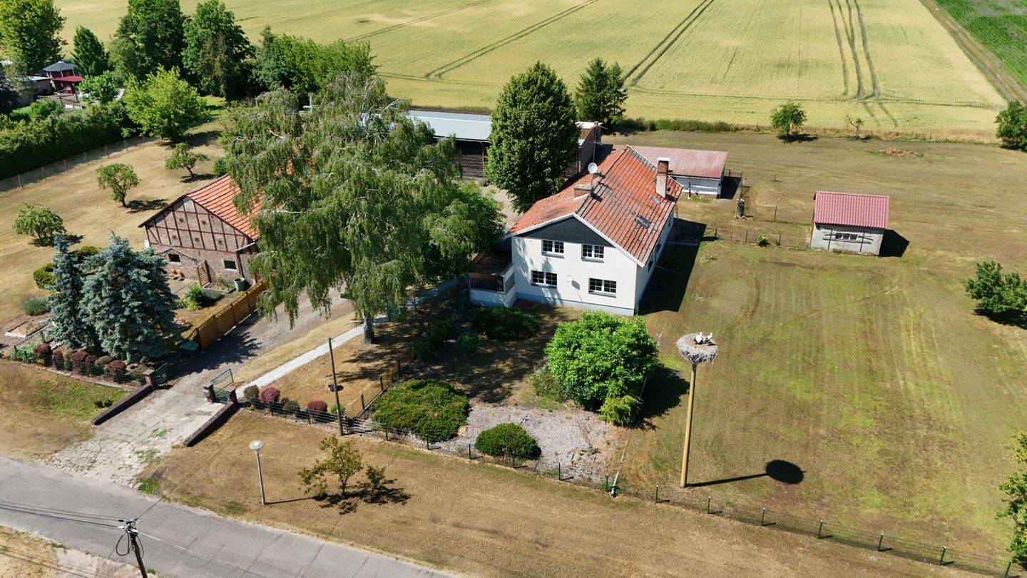 Leben mit Weitblick – großzügige Hofstelle im OT Nordhof auf über 8.000 m² Grundstück, 16833 Fehrbellin