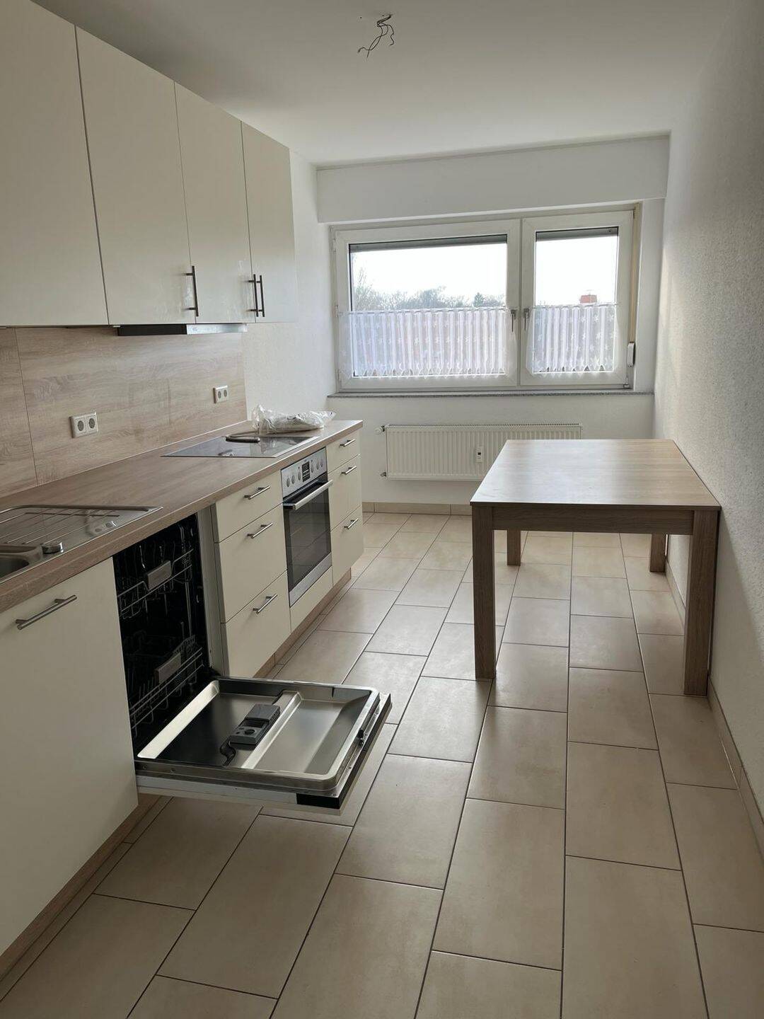 🏡 Lichtdurchflutete 3 Zimmer Dachgeschosswohnung in Marl, 45770 Marl
