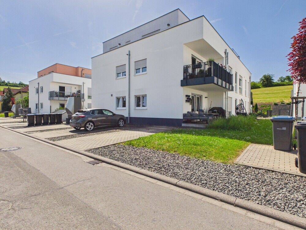 Neuwertige Erdgeschosswohnung nahe Wiese und Wäldern in Irrel. L – Echternach 5min!, 54666 Irrel