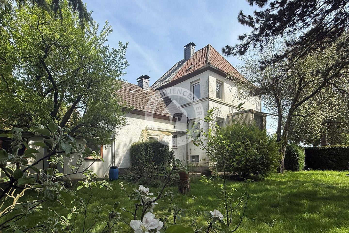 Raus aufs Land! Ein großes Grundstück mit Doppelhaushälfte wartet auf Sie!, 59439 Holzwickede