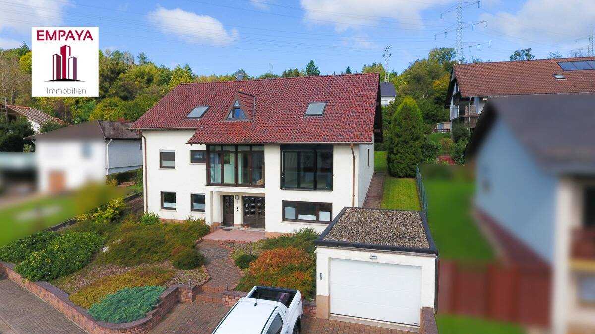 Zweifamilienhaus mit ELW in ruhiger Lage von Uchtelfangen, 66557 Illingen