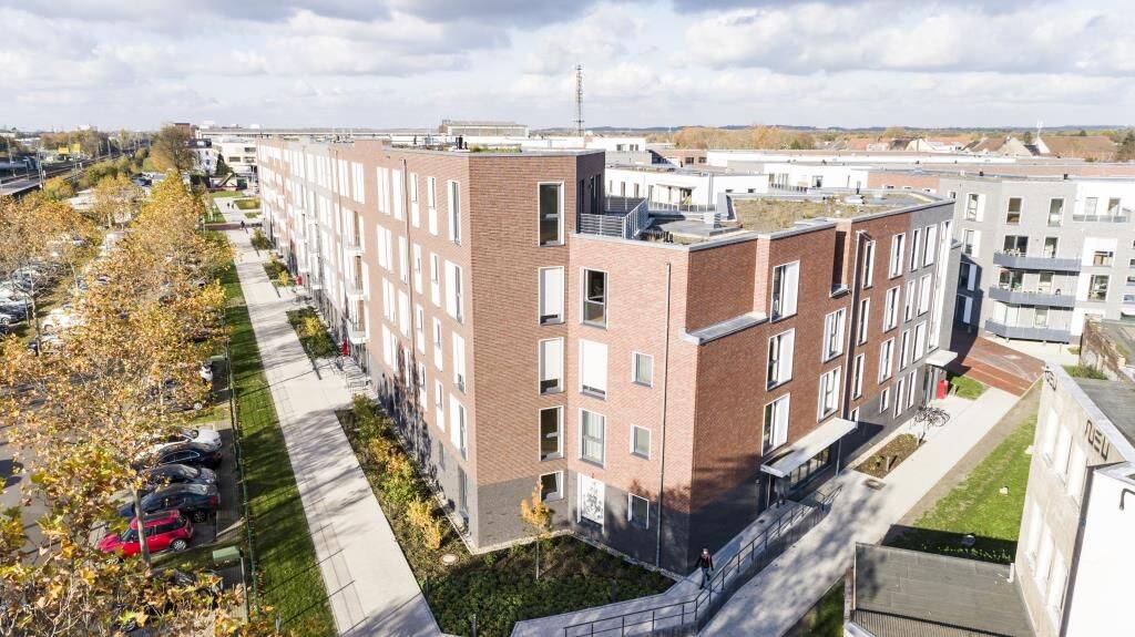 Bei VIVAWEST die Sonnenstrahlen auf dem eigenen Balkon genießen., 40597 Düsseldorf (Benrath Hassels Urdenbach)