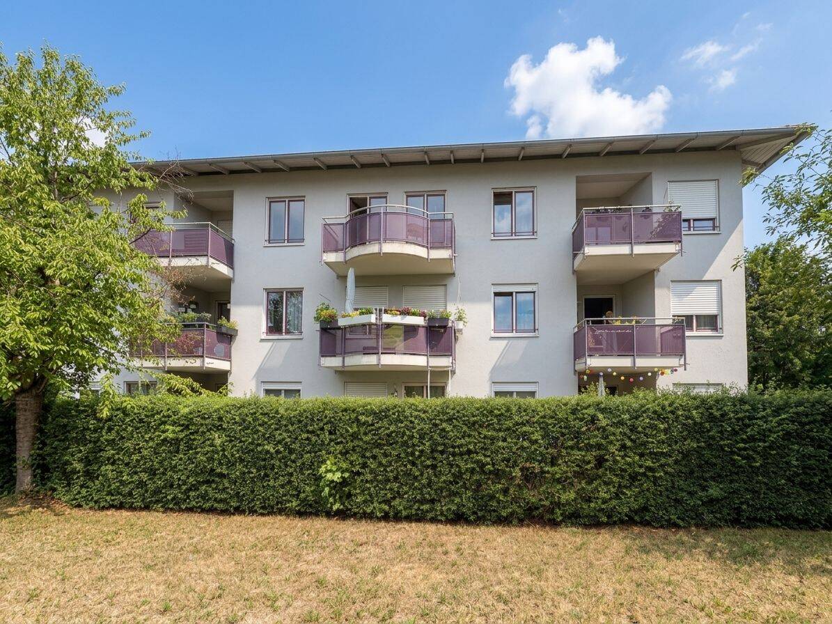 Gepflegtes 2,5-Zimmer-Zuhause mit Südbalkon & Tiefgarage zum Wohlfühlen!, 86179 Augsburg (Haunstetten Siebenbrunn)