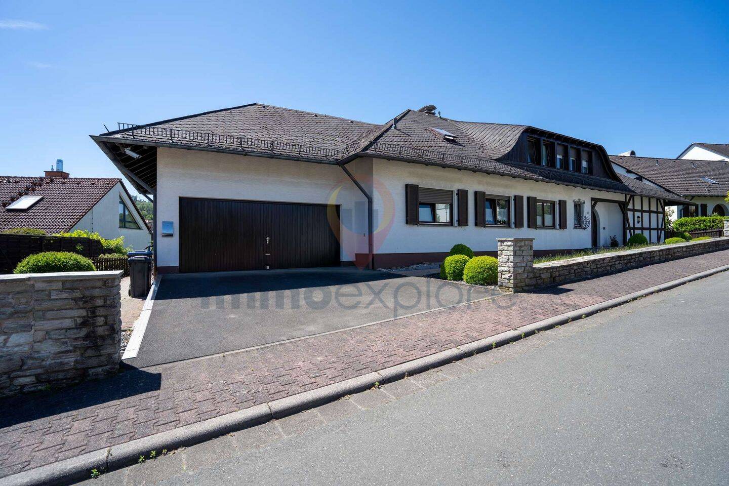 Vielseitige nutzbare Immobilie in Bestlage: Mehrfamilienhaus/Ein- Zweifamilienhaus, 61273 Wehrheim